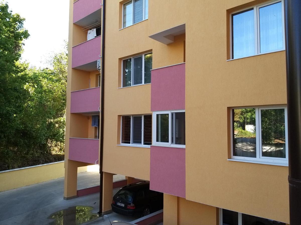 Апартамент Трапезица Скай Veliko Tarnovo Extérieur photo